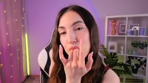 Melissa online show from May 13, 6:19 am