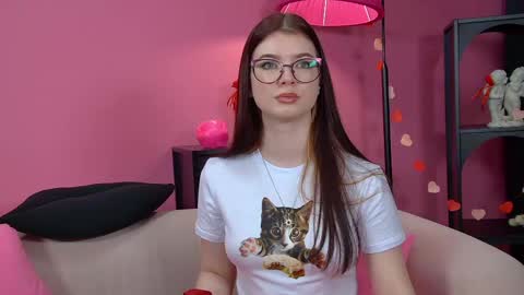 Melissa online show from April 10, 6:25 pm