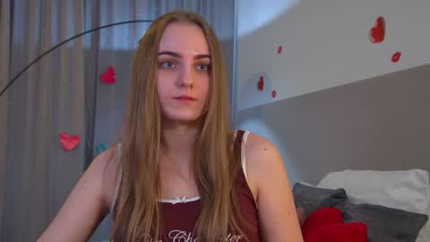 MelissaBerry online show from May 28, 8:23 am