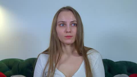 MelissaBerry online show from May 7, 9:24 am