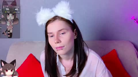 mellhyees online show from April 8, 6:10 pm