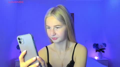 Mellina online show from March 8, 9:40 pm
