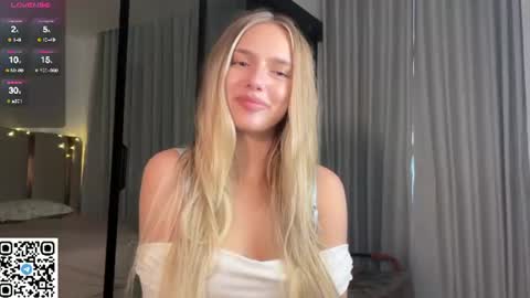 lily Alice online show from July 9, 7:33 am