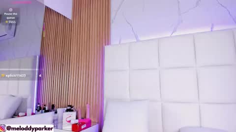 MELODDY PARKERR online show from January 15, 6:30 am