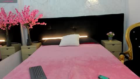 Meloddyy   online show from April 4, 2:38 pm