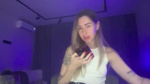 Melodie online show from October 6, 4:45 pm