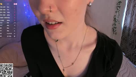 melodievejar online show from May 6, 4:38 am