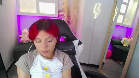 melody701583as online show from May 14, 5:19 pm