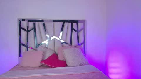    online show from October 8, 5:39 pm