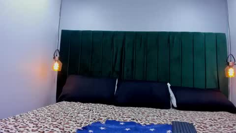 Snapshot of melody_kener chatting on October 22, 9:20 pm melody_kener online show from October 22, 9:20 pm