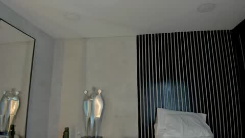 melody phillips online show from March 29, 9:52 am