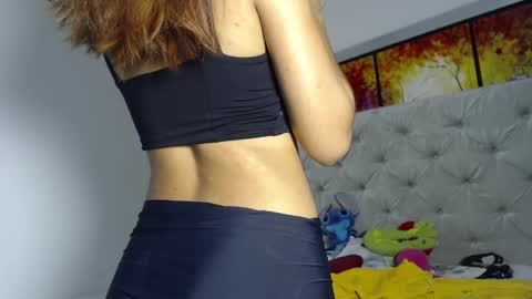 melody phillips online show from December 19, 10:10 pm