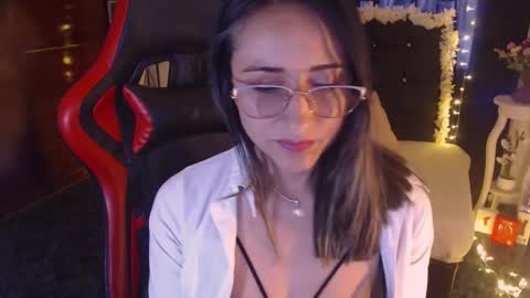 Melody online show from October 15, 3:58 pm