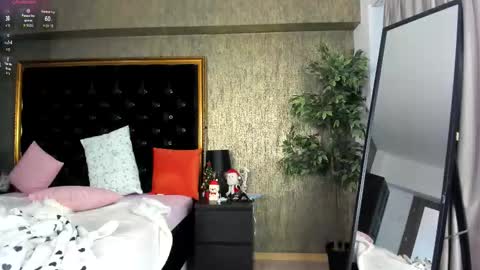 MelodyCruze online show from January 6, 6:50 am