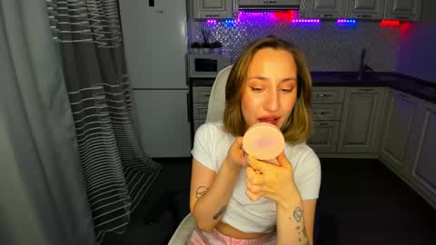 Kaylie online show from March 12, 9:44 am