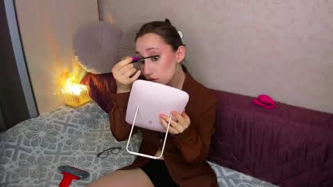 Kaylie online show from May 11, 11:46 pm