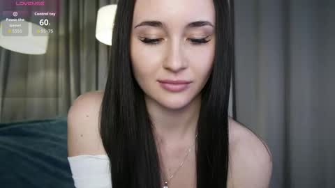 Melissa online show from March 17, 2:10 pm