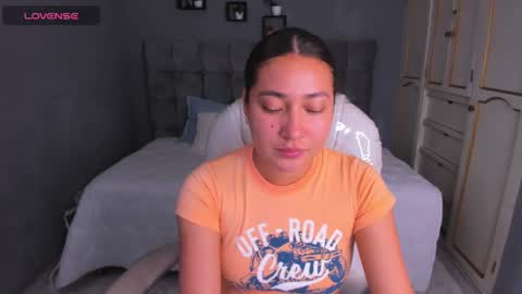 MELY online show from November 13, 8:08 pm