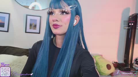 Snapshot of menasaurio_ chatting on January 2, 5:39 pm Mena Help me reach 700 thumbs up online show from January 2, 5:39 pm