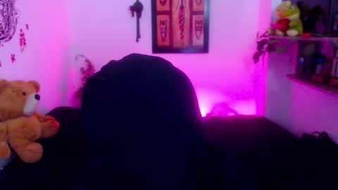 menfismuller online show from October 3, 4:34 pm