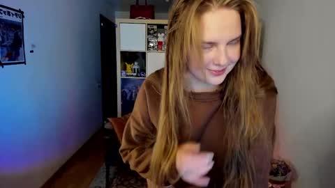 Flora  Next stream November 17th at 6  GMT online show from May 12, 4:10 am