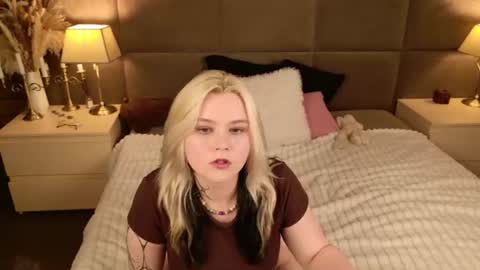 Ivy  online show from June 18, 2:55 pm