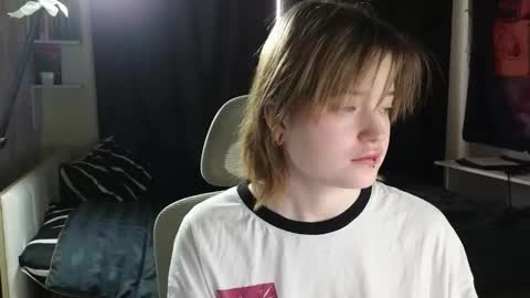 meowme online show from March 5, 5:47 am