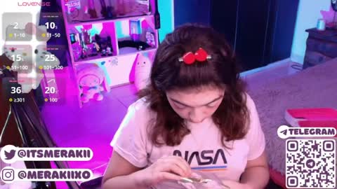    online show from May 26, 6:40 pm