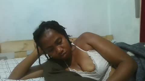 meraldaaaa online show from October 31, 6:15 am