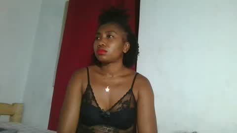 meraldaaaa online show from November 3, 2:43 pm