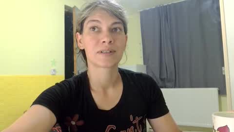 Snapshot of merciylove chatting on September 21, 3:10 pm Miss Helena online show from September 21, 3:10 pm