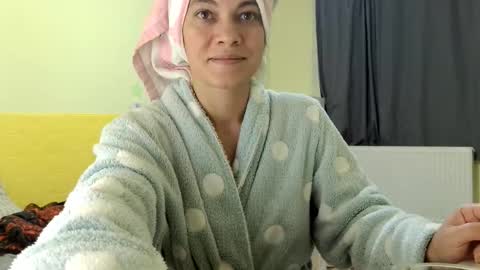 Snapshot of merciylove chatting on October 4, 3:49 pm Miss Helena online show from October 4, 3:49 pm
