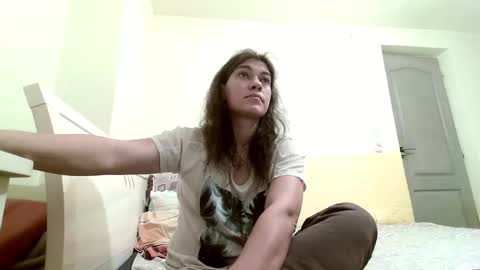Snapshot of merciylove chatting on December 21, 11:22 am Miss Helena online show from December 21, 11:22 am