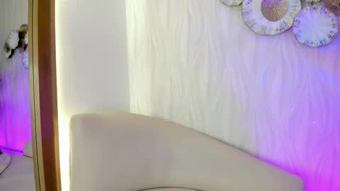   online show from January 7, 7:17 pm