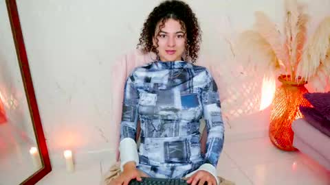 Merida Bell online show from May 15, 11:07 pm