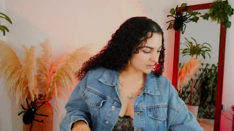 Snapshot of merida_bell18 chatting on October 21, 10:30 am Merida Bell online show from October 21, 10:30 am