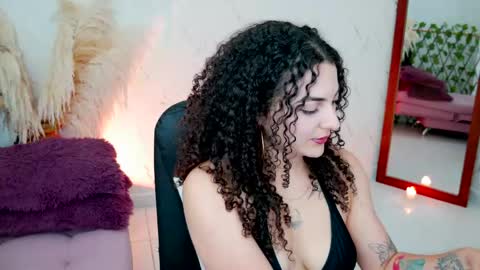 Merida Bell online show from May 7, 9:29 pm
