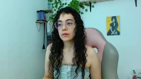 Liah online show from October 2, 1:38 pm