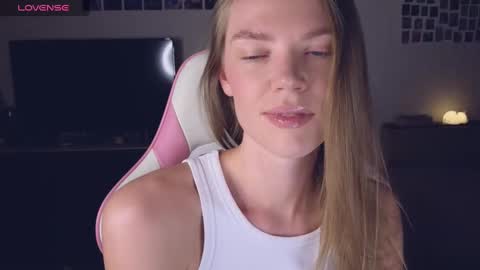 Susan online show from December 26, 6:12 pm