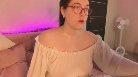 Mersedes online show from December 17, 9:35 am