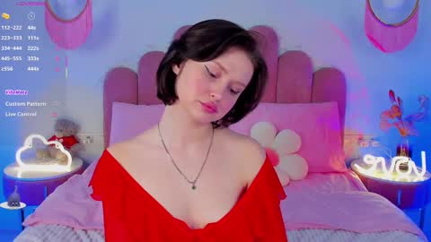 Snapshot of merylew chatting on March 12, 6:51 am Anna online show from March 12, 6:51 am