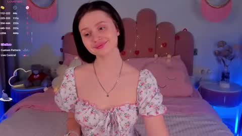Snapshot of merylew chatting on February 18, 6:15 am Anna online show from February 18, 6:15 am