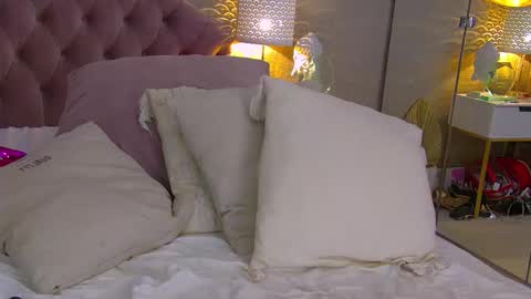 Metisha online show from November 10, 10:10 am