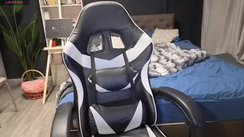 vollmond online show from April 10, 5:08 pm