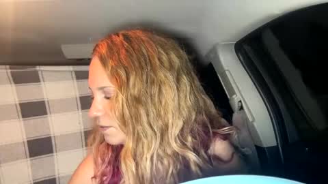 mezzy69 online show from December 24, 9:28 am