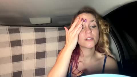 mezzy69 online show from December 26, 9:33 am