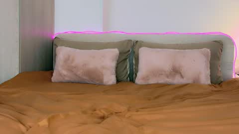 Mia Martskaya online show from November 21, 7:32 am