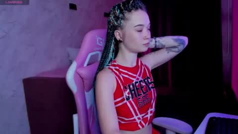 Mia  GMT7 Mon Tue Wen Thur 1000am-0300pm Sat 0300am-0900am online show from November 25, 12:46 am