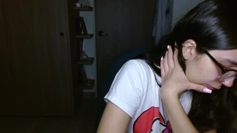 Mia online show from January 7, 5:00 am