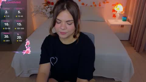 Mia  online show from September 27, 1:46 am